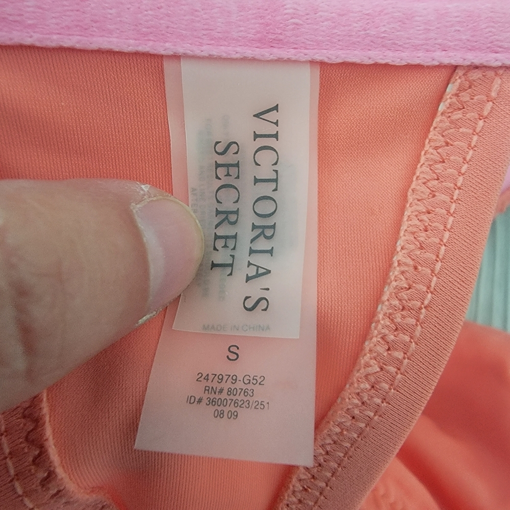 VS Swimsuit - Picture 4 of 5